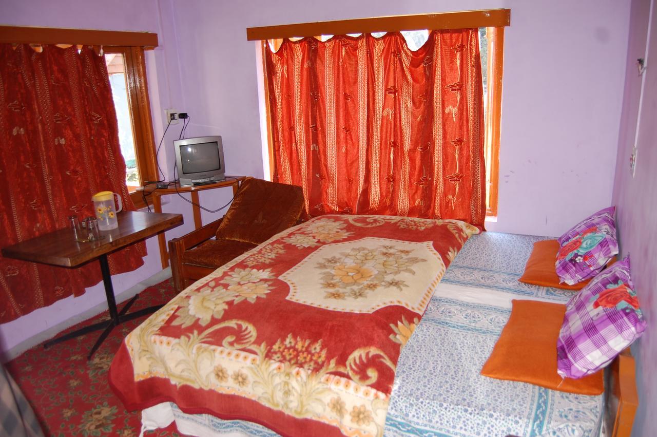 New Relax Inn, Pahalgam, 2 Km From Lidder Valley Exterior photo